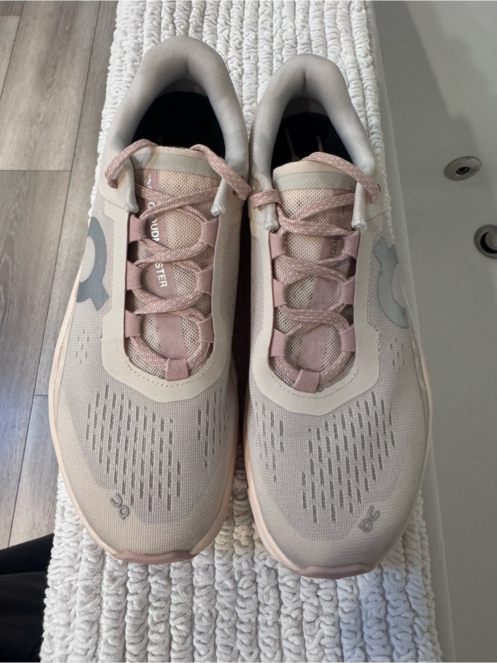 On cloud blush Women's Sneakers-9 - Picture 6 of 6